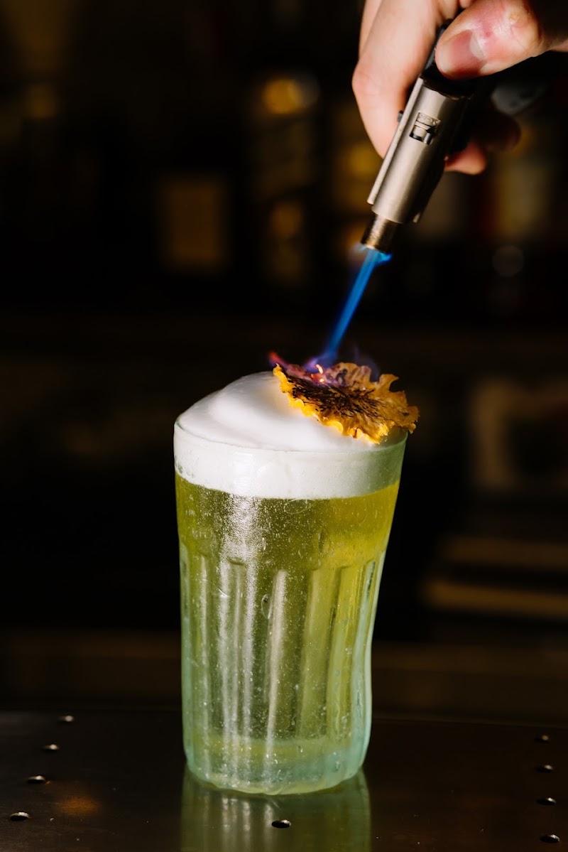 Hanoi House Cocktail Bar - Cafe - Hanoi House Cocktail Bar - Cafe 47A P. Lý Quốc Sư, Hoàn Kiếm, Hà Nội, Vietnam