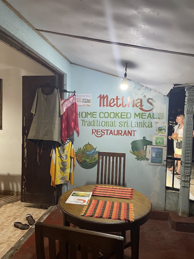 Mettha's Home Cooked Meals Traditional Sri Lanka Restaurant - Mettha's Home Cooked Meals Traditional Sri Lanka Restaurant, 265W+VFH, Yaddehimulla Rd, Unawatuna 80600, Sri Lanka