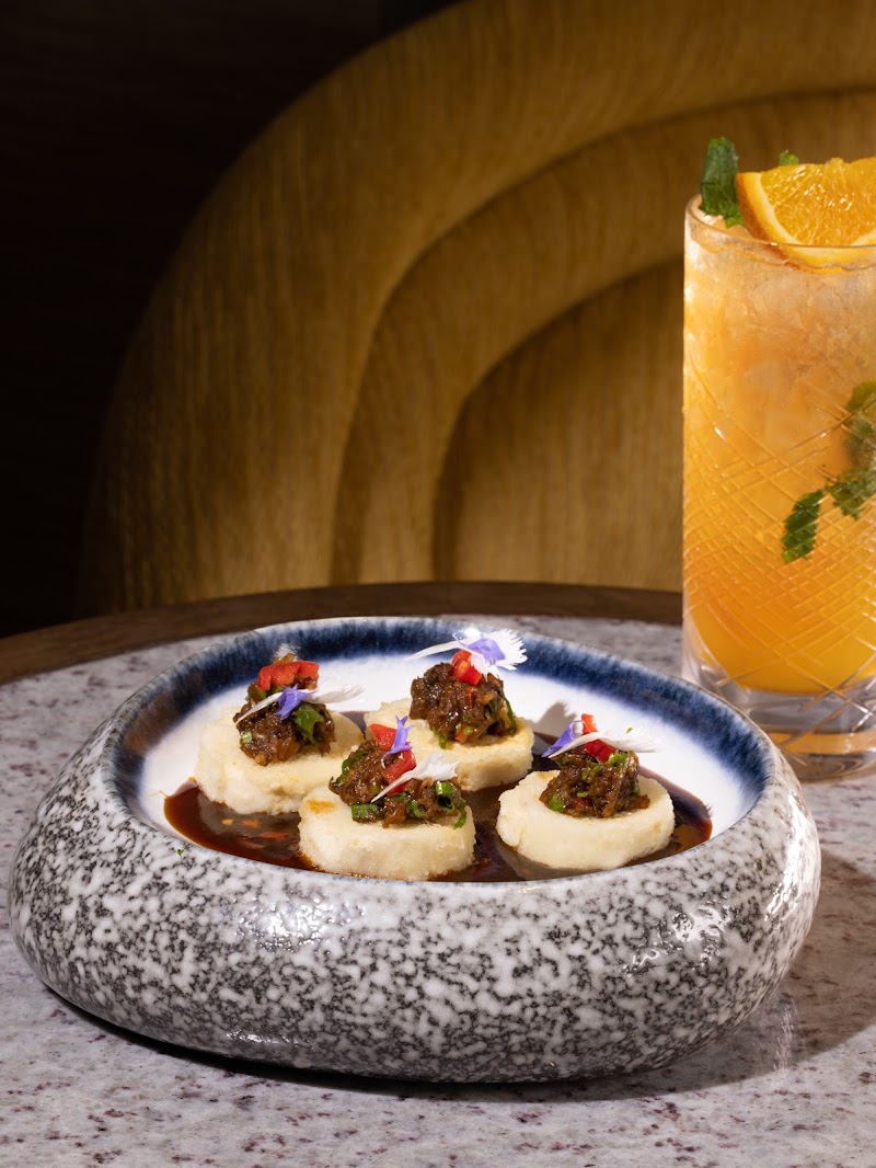 Rick's - Rick's No.1, Taj Mahal Hotel, near Khan Market, South Block, Man Singh Road Area, New Delhi, Delhi 110011, India