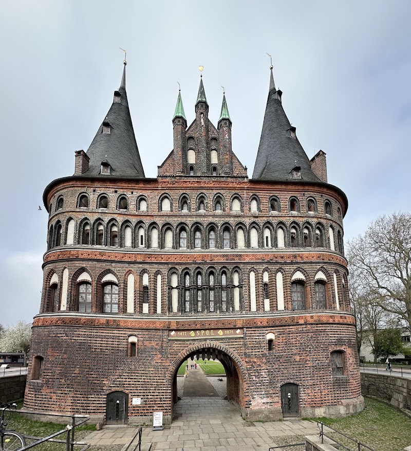 Holstentor square - Holstentor square, Holstentorplatz, 23552 Lübeck, Germany