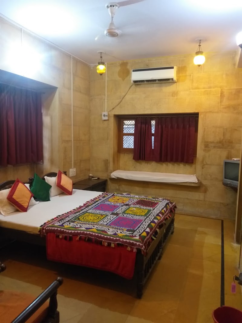 Hotel Gorakh Haveli - Hotel Gorakh Haveli, near Fort First Gate, Dhibba Para, Amar Sagar Pol, Jaisalmer, Rajasthan 345001, India