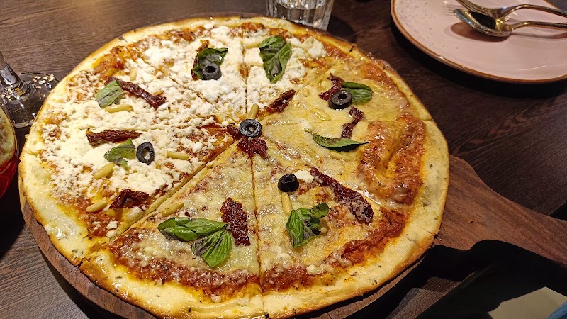 BaRumbaa - BaRumbaa Unit 9,10,12, Paras Downtown Centre, Golf Course Rd, Parsvnath Exotica, DLF Phase 5, Sector 53, Gurugram, Haryana 122011, India