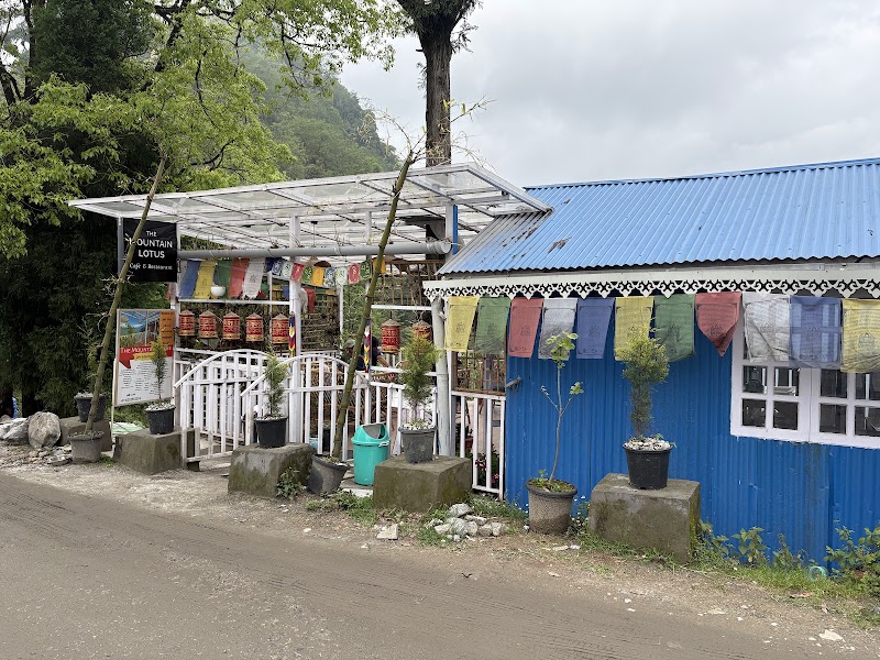 Mountain Lotus Cafe & Restaurant - Mountain Lotus Cafe & Restaurant Skywalk Road, Upper, Pelling, Sikkim 737113, India