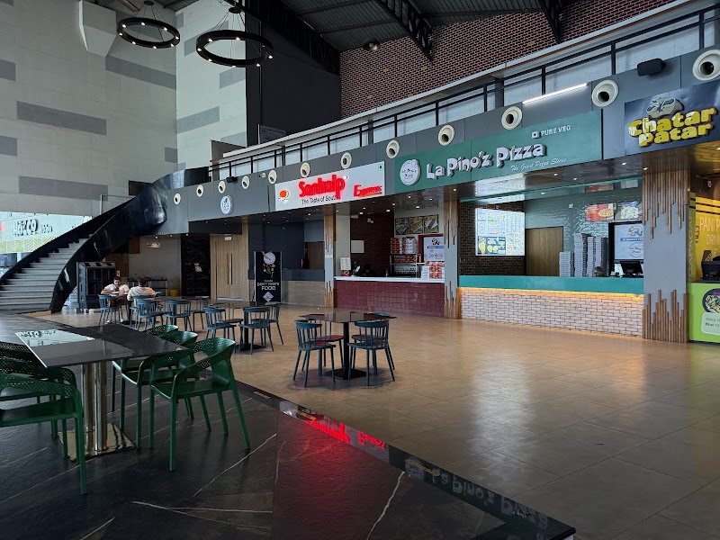 (SN HFM)SN Highway Food Mall - (SN HFM)SN Highway Food Mall, SN Highway Food Mall Rajkot - Ahmedabad National Highway, At. Tokrala, Ta, Dist, Limbdi, Tokrala, Gujarat 363421, India
