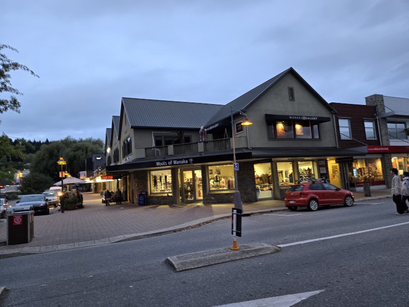 Lakefront Car Park - Lakefront Car Park, 100 Ardmore Street, Wānaka 9305, New Zealand