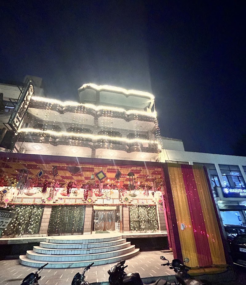City Hotel
