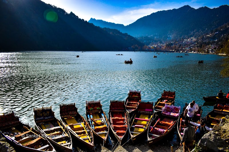 Naini Lake - Naini Lake 9FM7+57Q, Ayarpatta, Nainital, Uttarakhand 263001, India