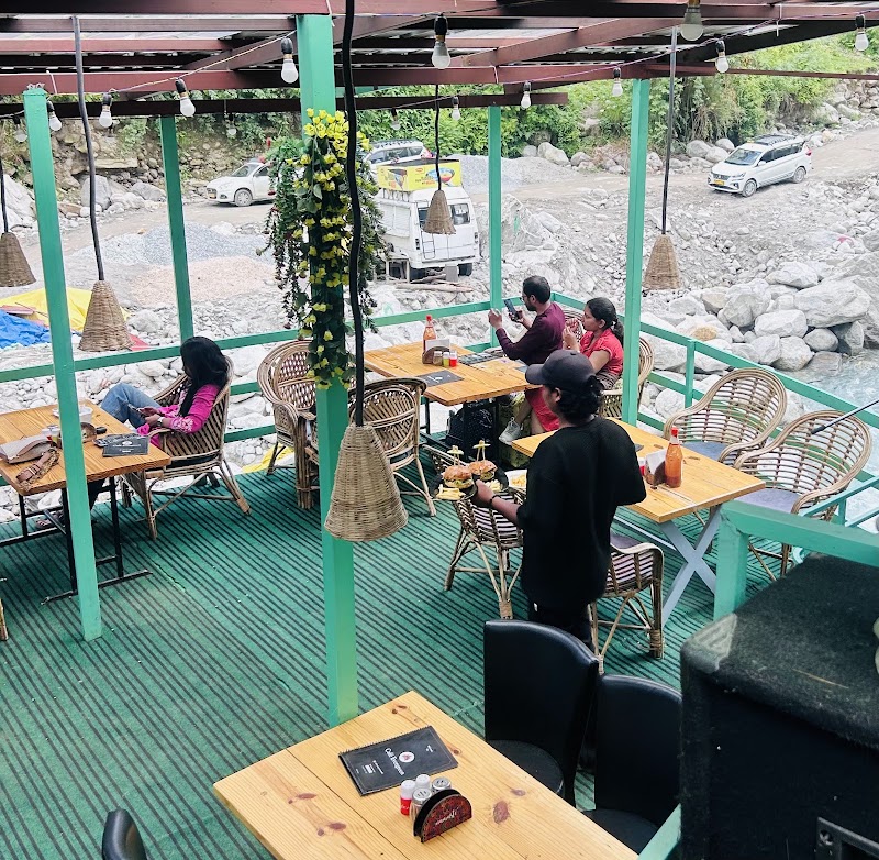 Cafe Evergreen Manali - Cafe Evergreen Manali Manu Temple Rd, Old Manali, Manali, Himachal Pradesh 175131, India