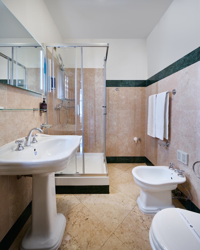Hotel La Fenice - Hotel La Fenice, Vinohradská 1183/83, Vinohrady, 120 00 Praha-Praha 2, Czechia