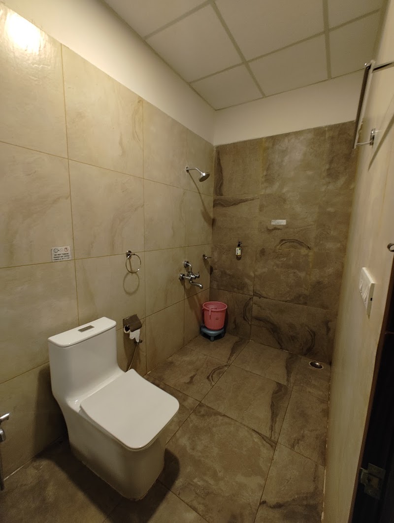 Treebo Lazystay Grand Patia - Treebo Lazystay Grand Patia Biggies Berger Building, KIIT Rd, near Axis Bank, Patia, Bhubaneswar, Odisha 751024, India