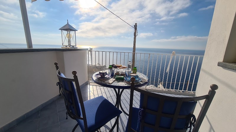 La Divina Amalfi Coast - La Divina Amalfi Coast, Via Umberto I, 12, 84010 Praiano SA, Italy