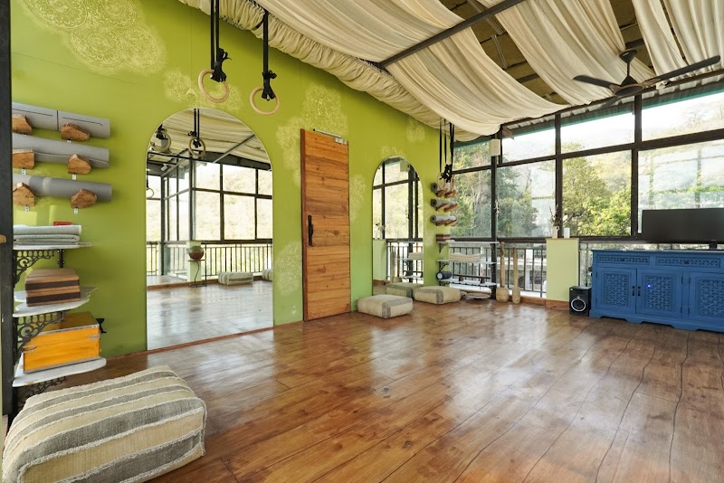Aavya Creative Wellness Retreats - Aavya Creative Wellness Retreats Balaknath Rd, behind The Ganesha Palace, Upper Tapovan, Tapovan, Rishikesh, Uttarakhand 249192, India