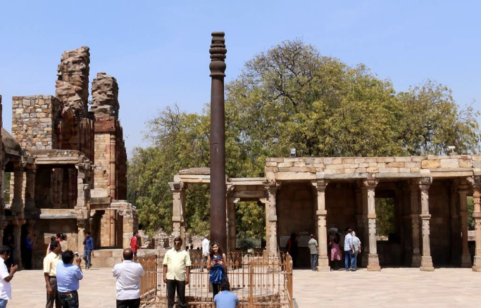 Iron Pillar of Mehrauli, Delhi - Iron Pillar of Mehrauli, Delhi Mehrauli, G5FM+VXW, Seth Sarai, Mehrauli, New Delhi, Delhi 110030, India