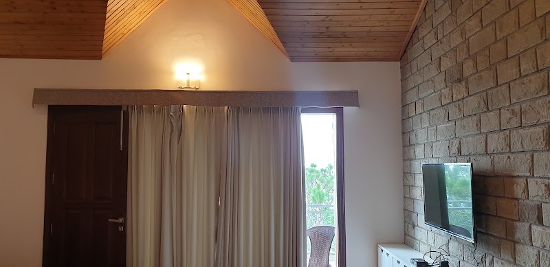 OYO Home 14047 Luxury 3BHK - OYO Home 14047 Luxury 3BHK, 3, BHK Cottage, Garkhal Kanda Rd, Kasauli, Himachal Pradesh 173225, India