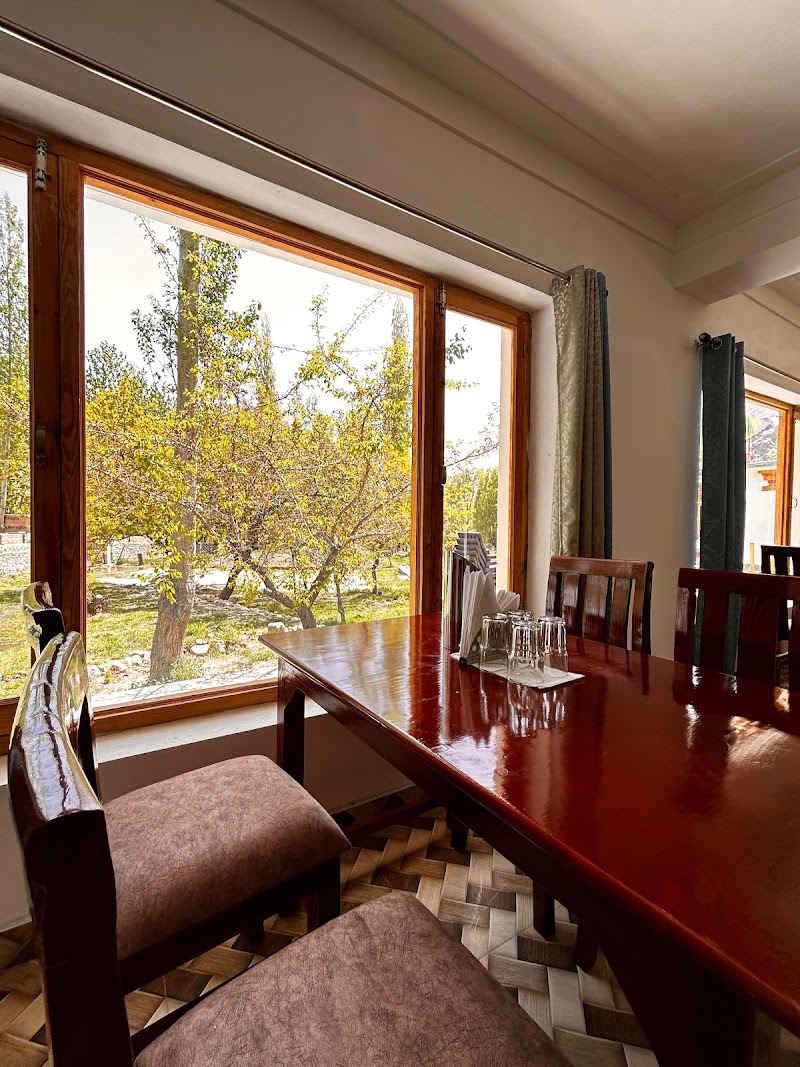 Mountain House - Mountain House, HFM7+MH, Hunder, 194401