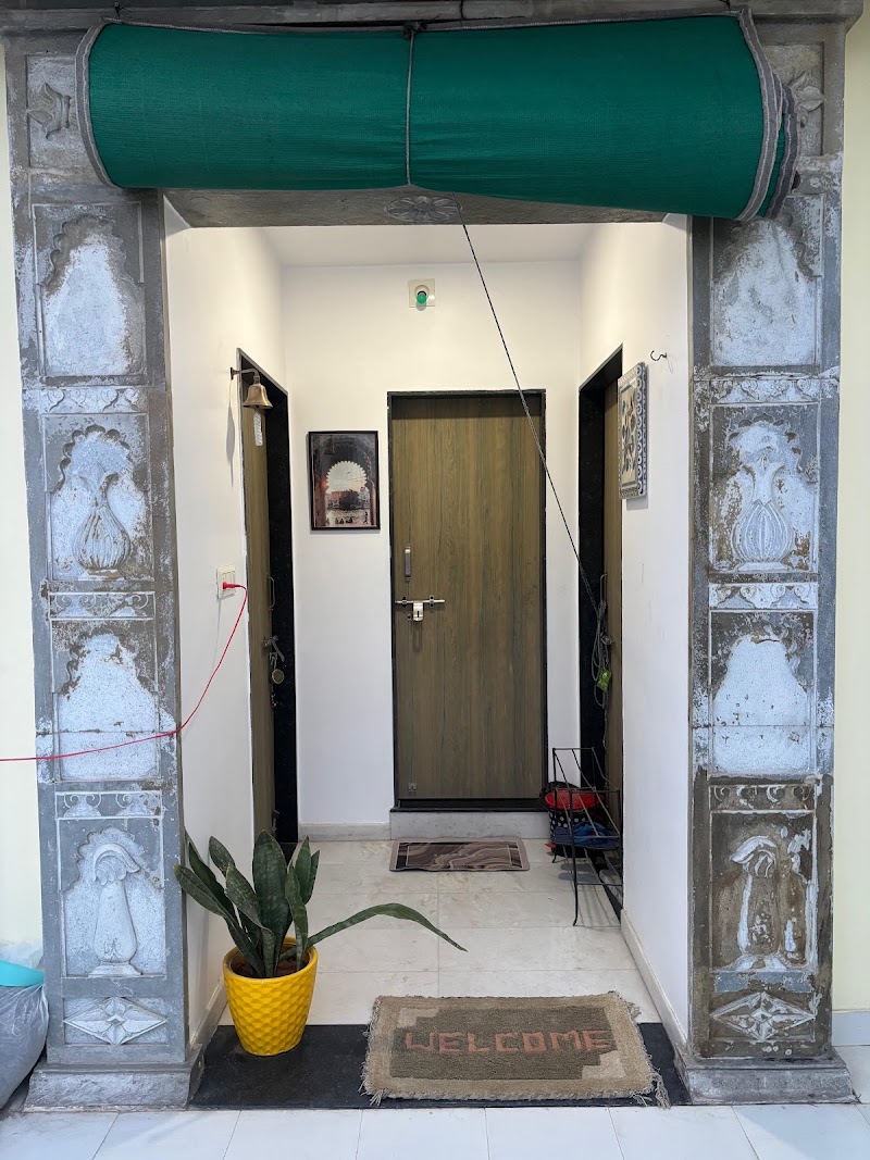 Uparlo Stay - Your cozy rooftop homestay in Udaipur - Uparlo Stay - Your cozy rooftop homestay in Udaipur 121, Jag niwas, Sector 3, Rishi Nagar, Udaipur, Rajasthan 313002, India