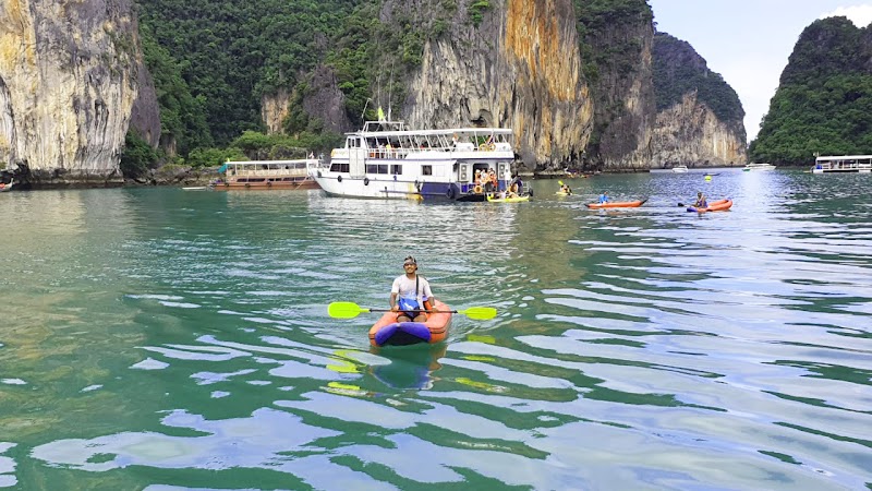 Blue Water Charter Phuket - Blue Water Charter Phuket Subdistrict, Tambon Ko Kaeo, Phuket, Chang Wat Phuket 83000, Thailand