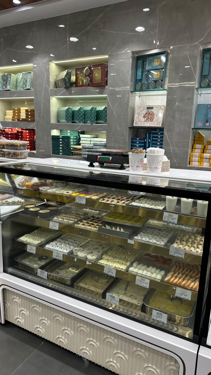 New Delhi Sweets Gold - New Delhi Sweets Gold, Old, Vidhan Sabha Rd, Saddu, Raipur, Chhattisgarh 492001, India