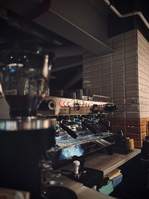 FCB Coffee Paddington Lounge - FCB Coffee Paddington Lounge Unit 22, The Lawns Paddington Station, London W2 1HB, UK