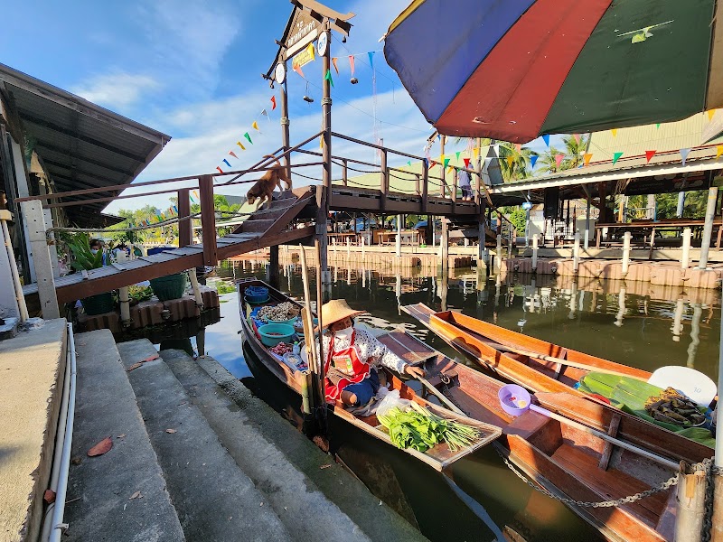 Tha Kha Floating Market - Tha Kha Floating Market Tha Kha, Amphawa District, Samut Songkhram 75110, Thailand