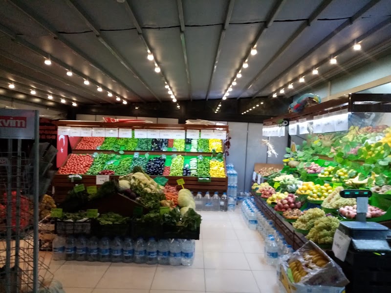 Olcay Süpermarket Şarküteri Manav - Olcay Süpermarket Şarküteri Manav, Koşuyolu, Koşuyolu Cd. No:160 D:162, 34718 Kadıköy/İstanbul, Türkiye