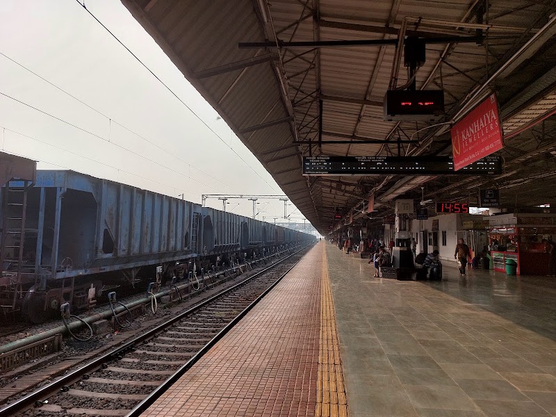 Bilaspur Junction Platform No.6 - Bilaspur Junction Platform No.6, 3549+QGC, junction, Tarbahar Chowk, Bilaspur, Chhattisgarh 495004, India