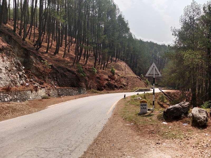 Batase Dada - Batase Dada 10 Dhulikhel Road, Dhulikhel 45209, Nepal