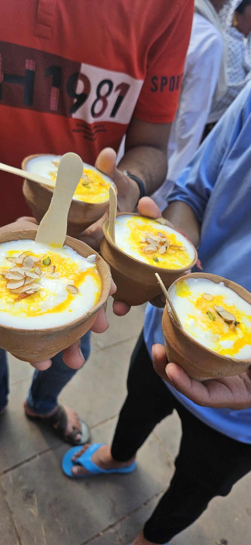 Gaudoliya Street Market, (Varanasi) - Gaudoliya Street Market, (Varanasi), 72, Dashashwamedh Ghat Rd, Lahori Tola, Varanasi, Uttar Pradesh 221001, India