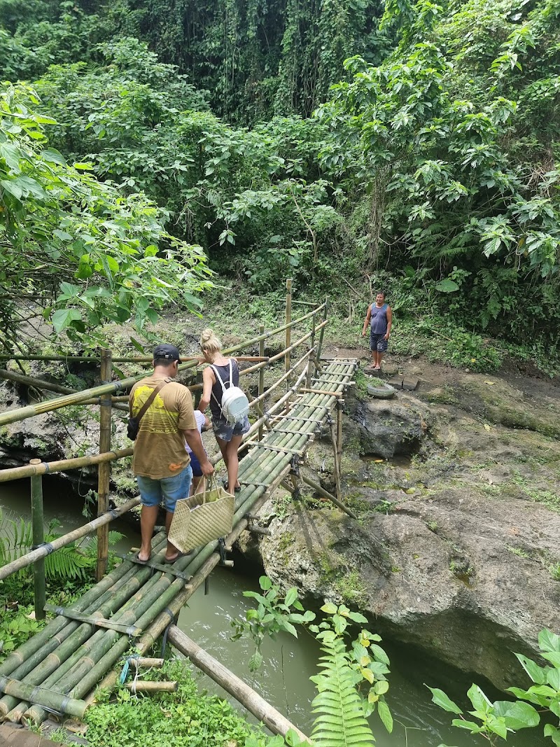 Uma Anyar Waterfall - Uma Anyar Waterfall Jl. Gading Wani, Kemenuh, Kec. Sukawati, Kabupaten Gianyar, Bali 80581, Indonesia