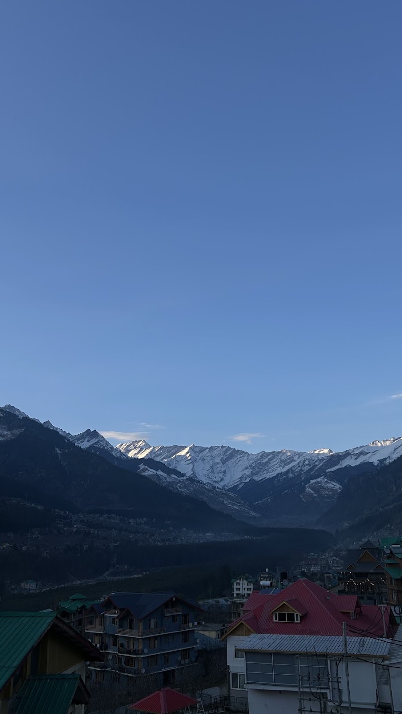 Hampta Pass Trekking Tours - Hampta Pass Trekking Tours, 32C Pocket L, First Floor, Sheikh Sarai Phase 2, G6PJ+2FC, 32C, Pocket L, Phase II, Sheikh Sarai, New Delhi, Delhi 110017, India