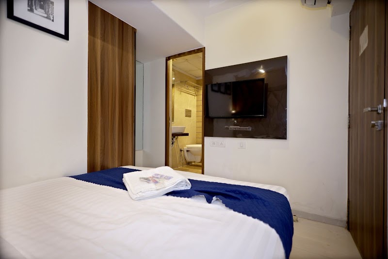 Hotel Park Palace - Hotel Park Palace Decor Tower, Dontad Street, Khadak St, opposite City Heights Tower, Masjid Bandar, Mumbai, Maharashtra 400009, India