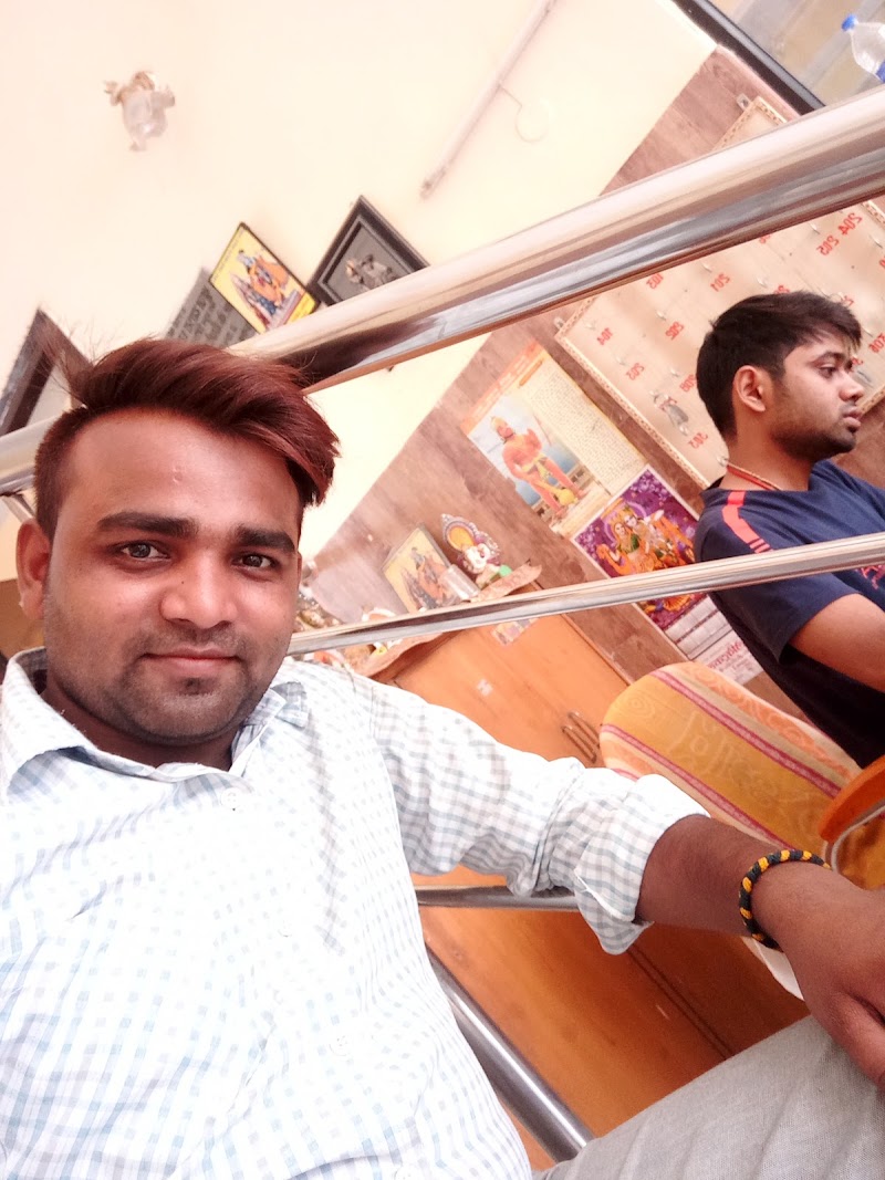 Shri Ram Ashram Hathi Tila Raman Reti Road Vrindavan Vrindavan - Shri Ram Ashram Hathi Tila Raman Reti Road Vrindavan Vrindavan, HMFP+GC4, Bhaktivedanta Swami Marg, Bankebihari Colony, Sunrakh Bangar, Vrindavan, Uttar Pradesh 281121, India