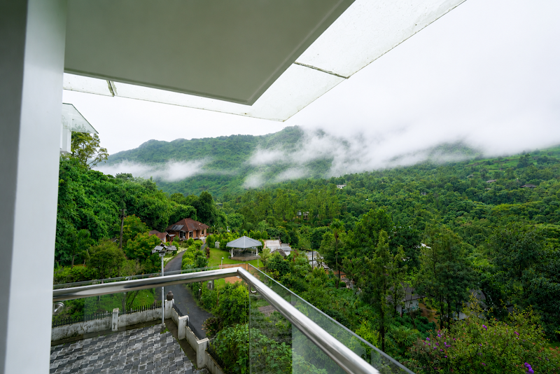 Silver Oaks Nature Retreat - Silver Oaks Nature Retreat Kallar - Mankulam Rd, viripara, Munnar, Kerala 685565, India