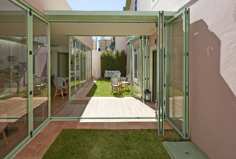 Sintra Green Chalet Bed & Breakfast - Sintra Green Chalet Bed & Breakfast R. Veiga da Cunha 18, 2710-627 Sintra, Portugal