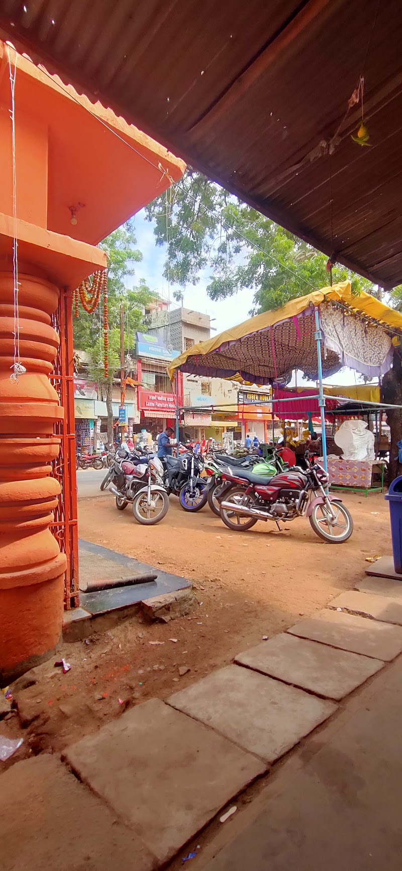 CENTRAL BANK OF INDIA - KHARIAR ROAD Branch - CENTRAL BANK OF INDIA - KHARIAR ROAD Branch, MAIN ROAD, JEET COMPLEX, AT&P.O, Bartansil, Khariar Road, Baniyatora, Odisha 766104, India