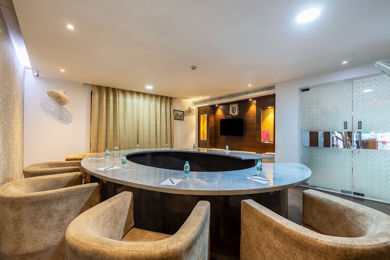 Hotel Arch Plaza - Near IICC YashoBhoomi - Hotel Arch Plaza - Near IICC YashoBhoomi 91, Main Rd, near Indira Gandhi International Airport, Kapas Hera Extension, Kapas Hera, New Delhi, Delhi 110097, India