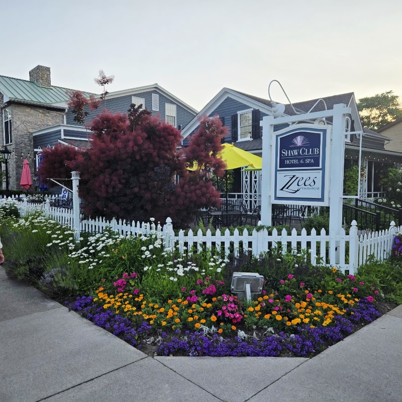 Zees Wine Bar & Grill - Zees Wine Bar & Grill 92 Picton St, Niagara-on-the-Lake, ON L0S 1J0, Canada
