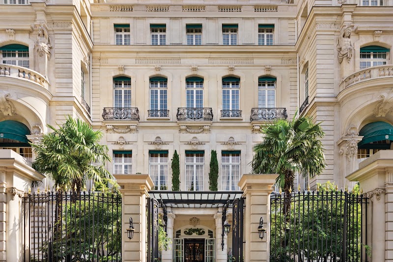 Shangri-La Hotel, Paris