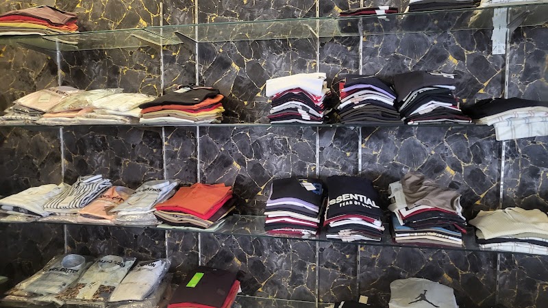 NCR Vibes Outlet - NCR Vibes Outlet Fountain Chowk, Civil Lines, Gurugram, Haryana 122001, India