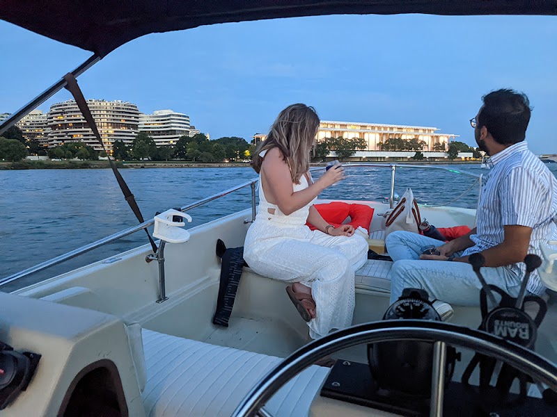 Cruise The Potomac - Cruise The Potomac, 1492 4th St SE, Washington, DC 20003, USA