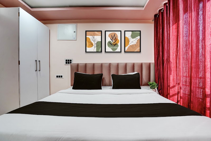 Hotel O Shri Govind - Hotel O Shri Govind, Jagmal Chowk, near Honda Showroom, Tikrapara, Bilaspur, Chhattisgarh 495001, India