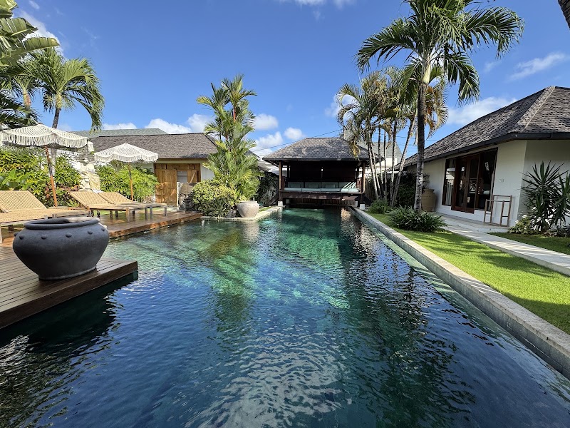 Villa Hitu - Villa Hitu 854C+5MM, Jl. Baik-baik Gg. Pudak, Seminyak, Kec. Kuta, Kabupaten Badung, Bali 80361, Indonesia