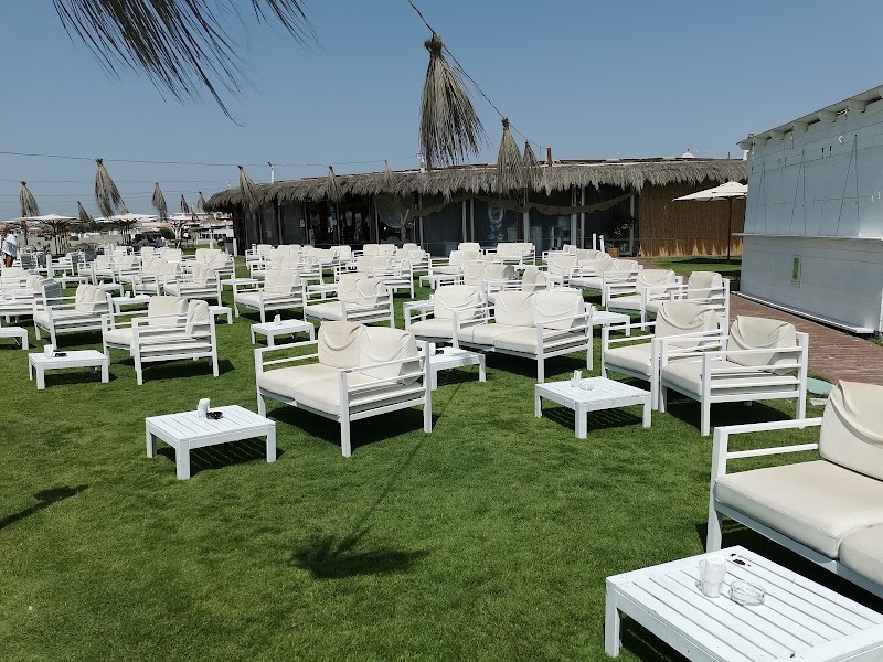 Spiaggia libera di Fregene - Spiaggia libera di Fregene, Via Silvi Marina, 165, 00054 Fregene RM, Italy