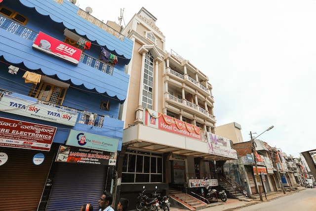 Hotel Chandra Palace - Hotel Chandra Palace, 150, Kali Temple St, Lashkar Mohalla, Mandi Mohalla, Mysuru, Karnataka 570001, India