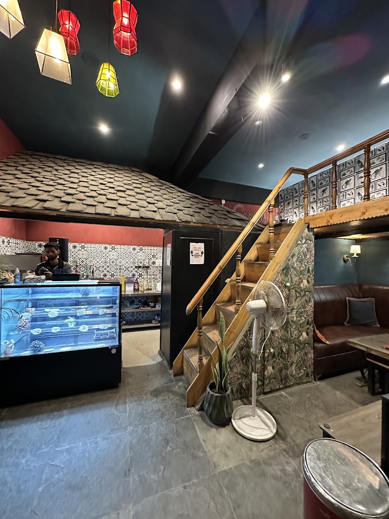 Sansa’s Bistro - Sansa’s Bistro market, Jibhi, Banjar, Himachal Pradesh 175123, India
