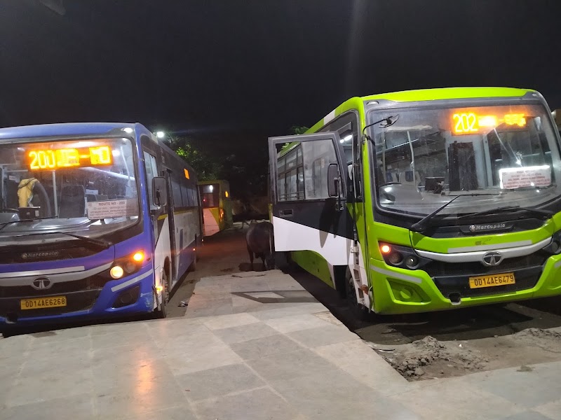 Ainthapali Private Bus Stand - Ainthapali Private Bus Stand, Bus Terminal, Ainthapali, Sambalpur, Odisha 768006, India
