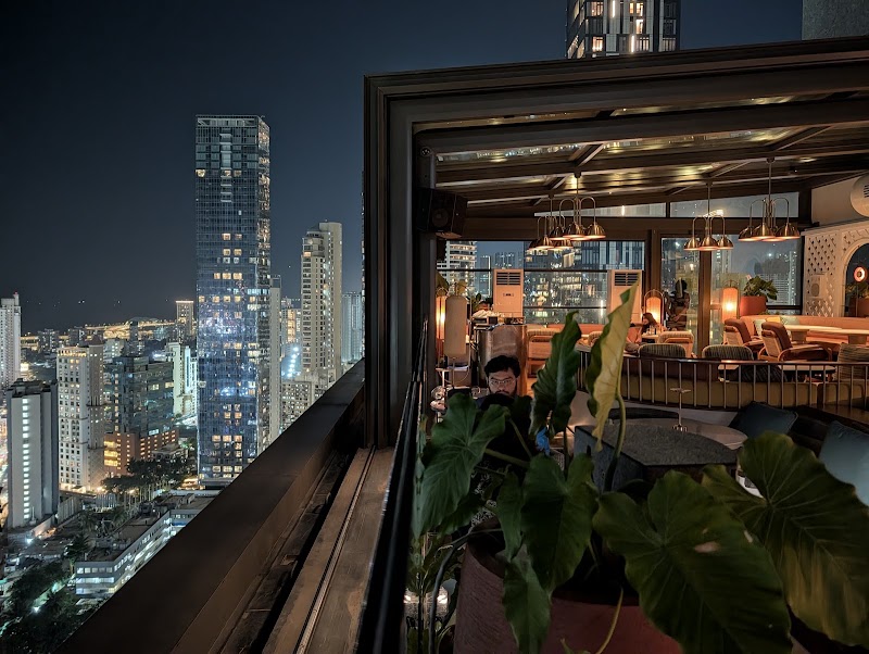 AER - AER 34th Floor, 1/136, Dr Elijah Moses Rd, Gandhi Nagar, Upper Worli, Worli, Mumbai, Maharashtra 400018, India