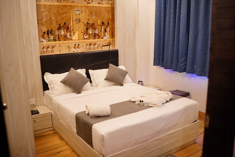 Hotel Lake Bridge - Hotel Lake Bridge 24, Gogawat Wadi Rd, inside Chandpol, Chand Pole, Udaipur, Rajasthan 313004, India