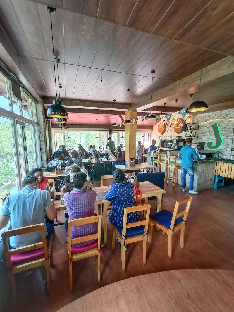 Cafe 1947 - Cafe 1947 Near Nehru Kund, Leh Manali Hwy Vpo Bahang, Dist, Manali, Bashisht, Himachal Pradesh 175103, India