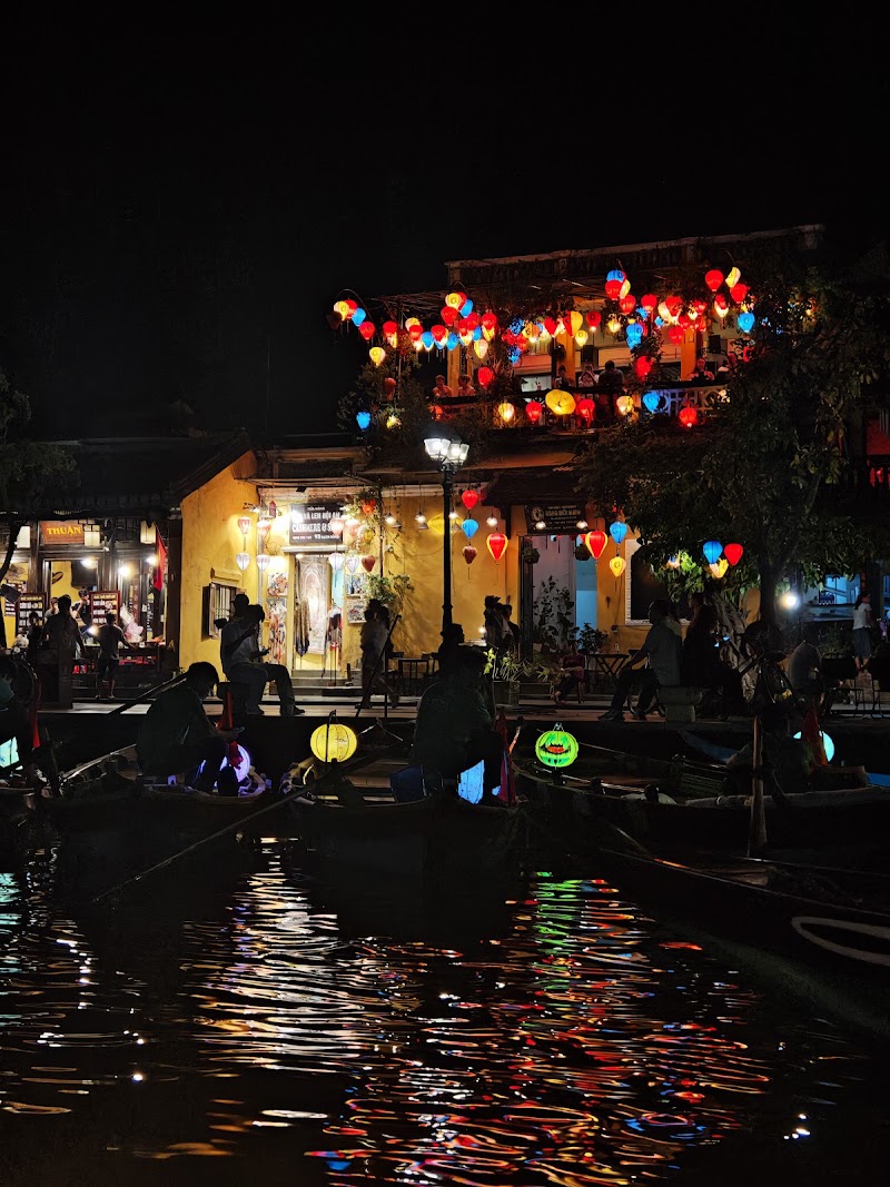 Phố cổ Hội An - Phố cổ Hội An, V8HH+5H2, Phố cổ, Old Town, Hội An, Đà Nẵng, Vietnam